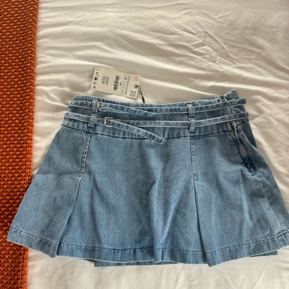 Brand new denim ZARA belted mini skirt